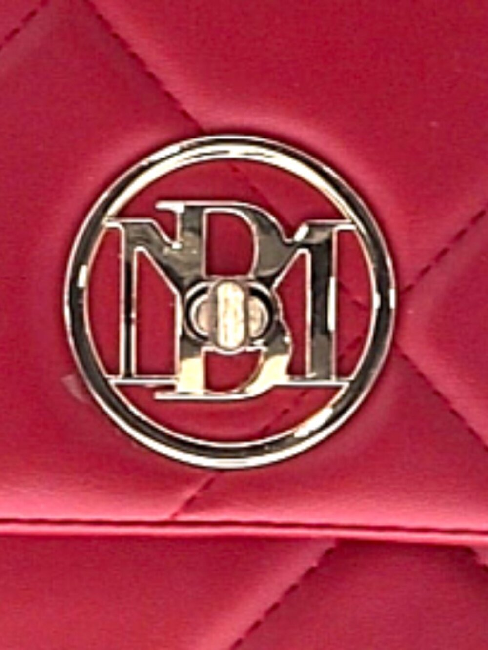Badgley Mischka "Red Diamond Quilted" Crossbody Bag High Quality Vegan Leather - Picture 4 of 8